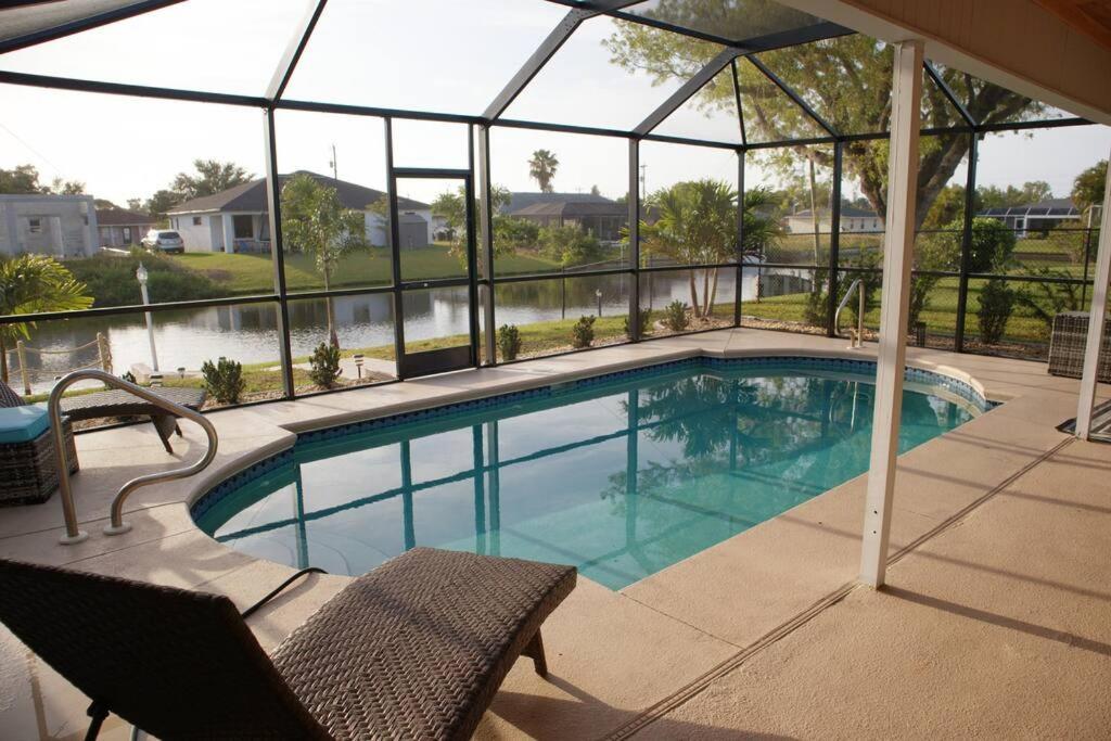 Cozy Retreat, Heated Pool, Water Canal, Bikes,3 Bedroom Cape Coral Kültér fotó