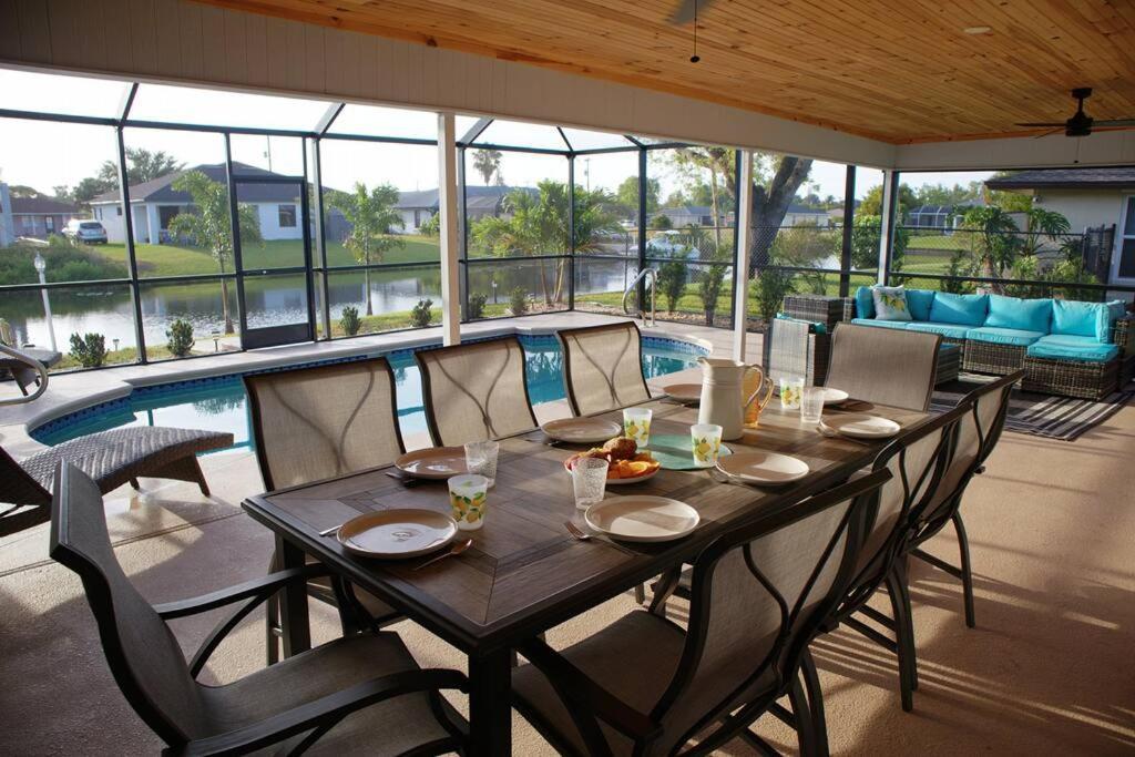 Cozy Retreat, Heated Pool, Water Canal, Bikes,3 Bedroom Cape Coral Kültér fotó