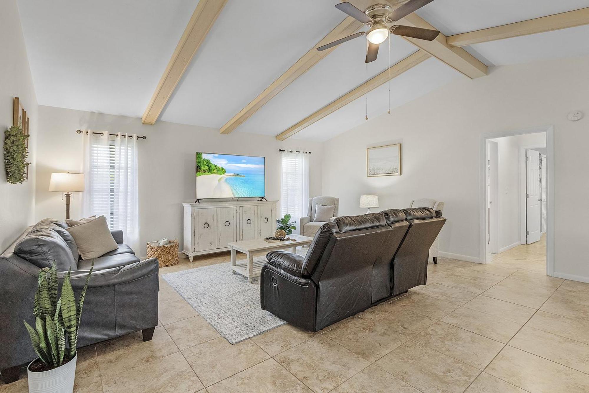 Cozy Retreat, Heated Pool, Water Canal, Bikes,3 Bedroom Cape Coral Kültér fotó