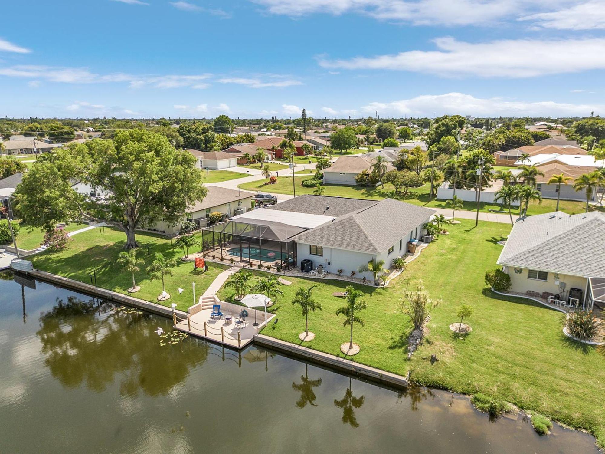 Cozy Retreat, Heated Pool, Water Canal, Bikes,3 Bedroom Cape Coral Kültér fotó