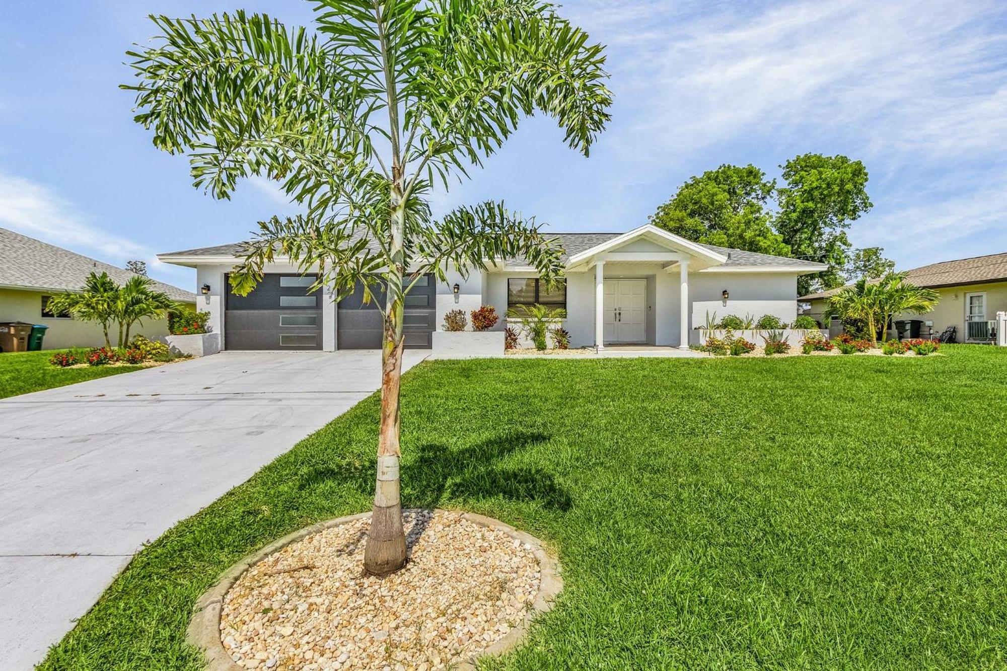 Cozy Retreat, Heated Pool, Water Canal, Bikes,3 Bedroom Cape Coral Kültér fotó