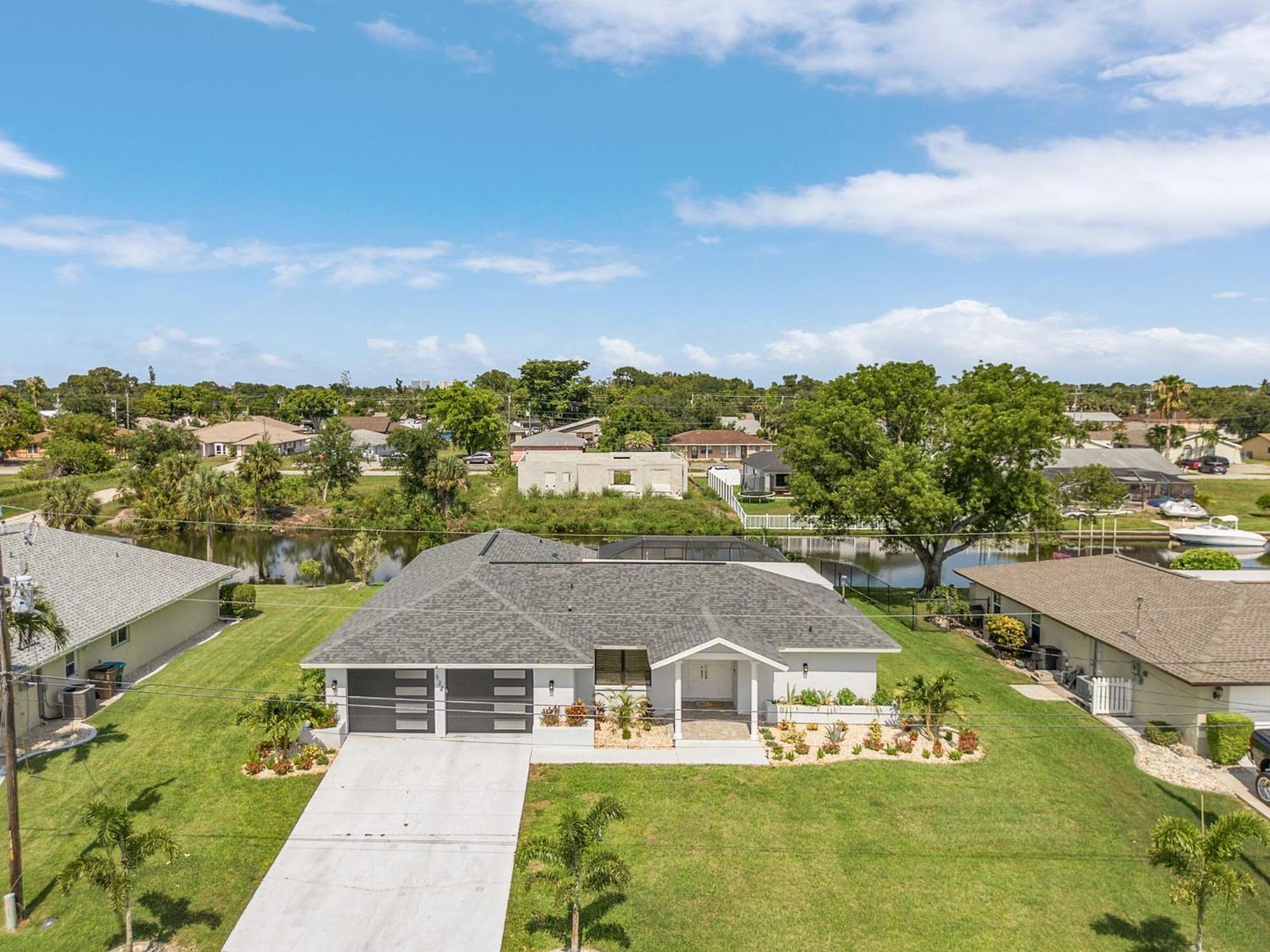 Cozy Retreat, Heated Pool, Water Canal, Bikes,3 Bedroom Cape Coral Kültér fotó